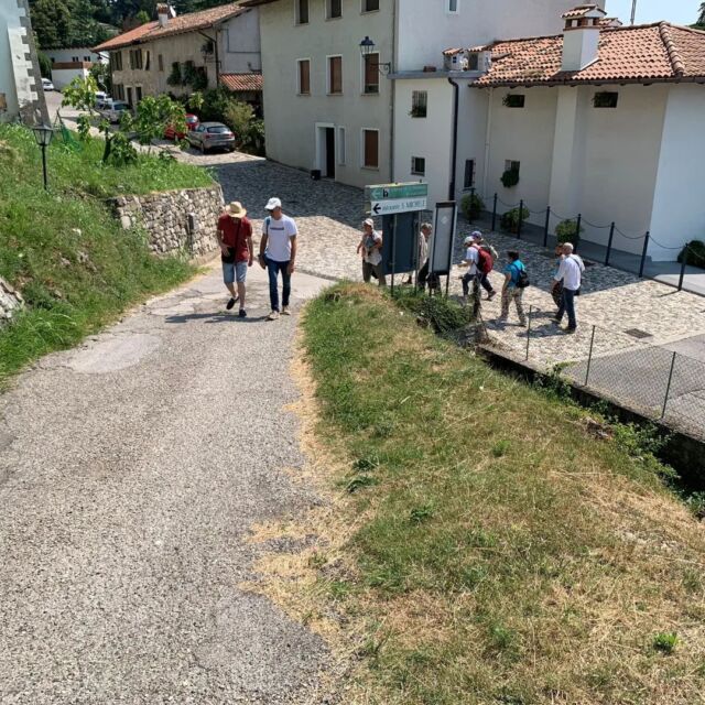 Ieri si è svolta una breve passeggiata per il borgo del castello. Siamo felici e soddisfatti di questa esperienza.
Grazie @anffasaltofriuli di averci permesso di condurre questo gruppo alla scoperta di parte del nostro territorio😊

#fagagnaturismo | #borghibellifvg