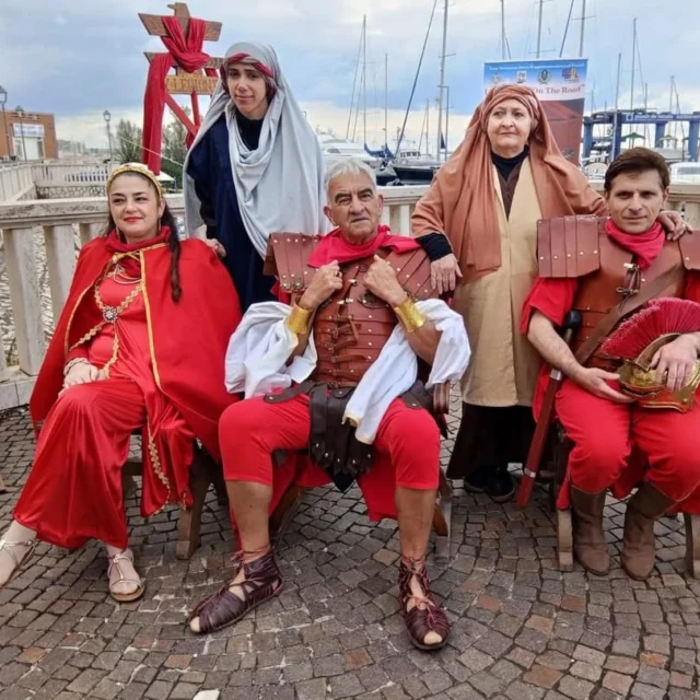 🎉 Sfilata della delegazione della Passione di Nettuno!

Domani domenica 15 giugno alle ore 11 a Fagagna, una delegazione della Passione di Nettuno, gemellata con la Via Crucis di Ciconicco, sfilerà lungo via Umberto I con la corte di Pilato!
A seguire i saluti istituzionali in Piazza Unità d'Italia!
Tutti sono invitati ad assistere alla sfilata e salutare gli amici di Nettuno che prima di ripartire visiteranno la sede dell'associazione "Un Grup di Amis" a Ciconicco, per un momento conviviale.

@ungrupdiamis
#borghibellifvg #fagagnaturismo #fagagna